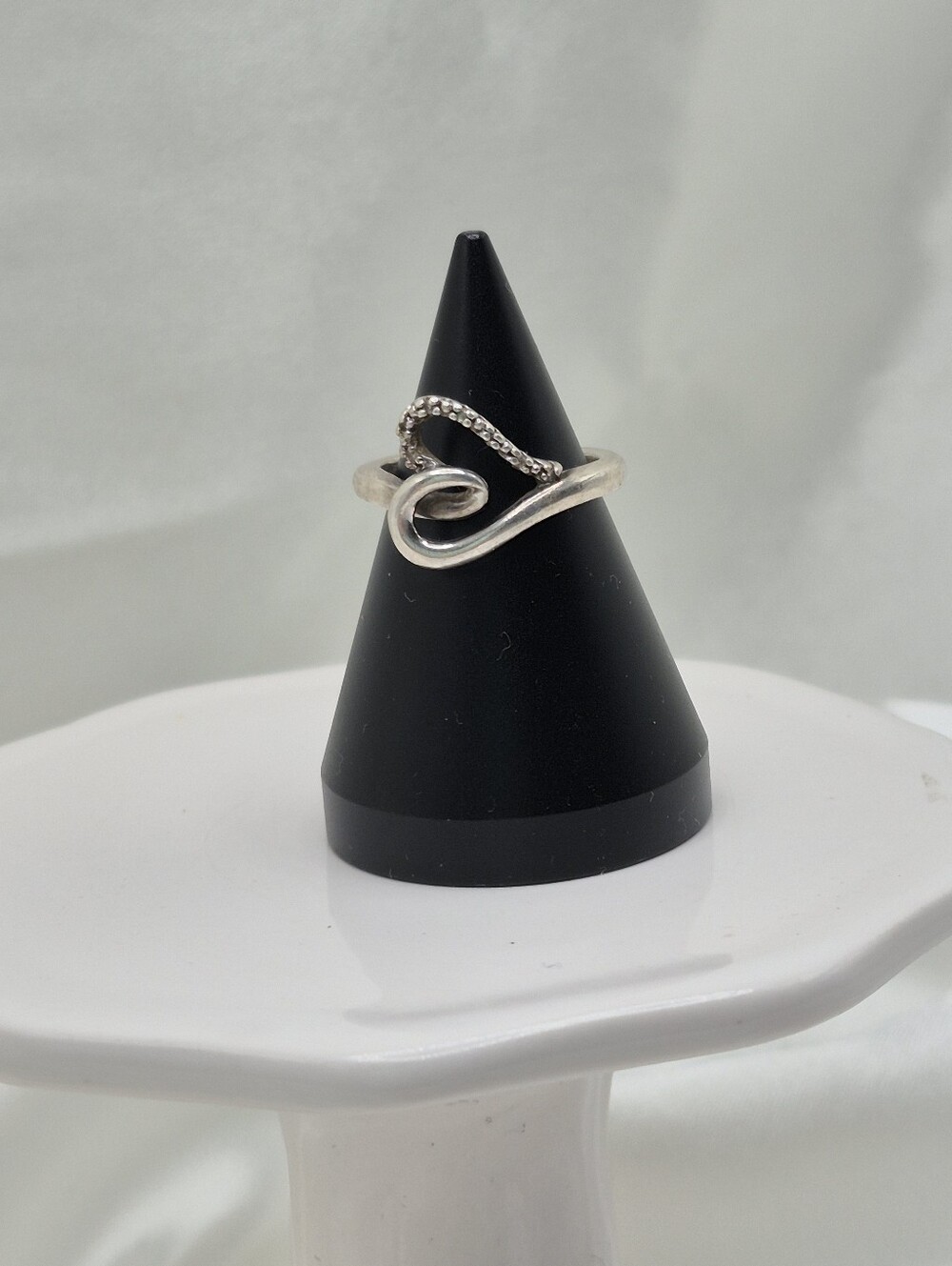 Marked 925 SUN sterling W Marcasites On Open Heart Twist Ring. Size 5 1/4